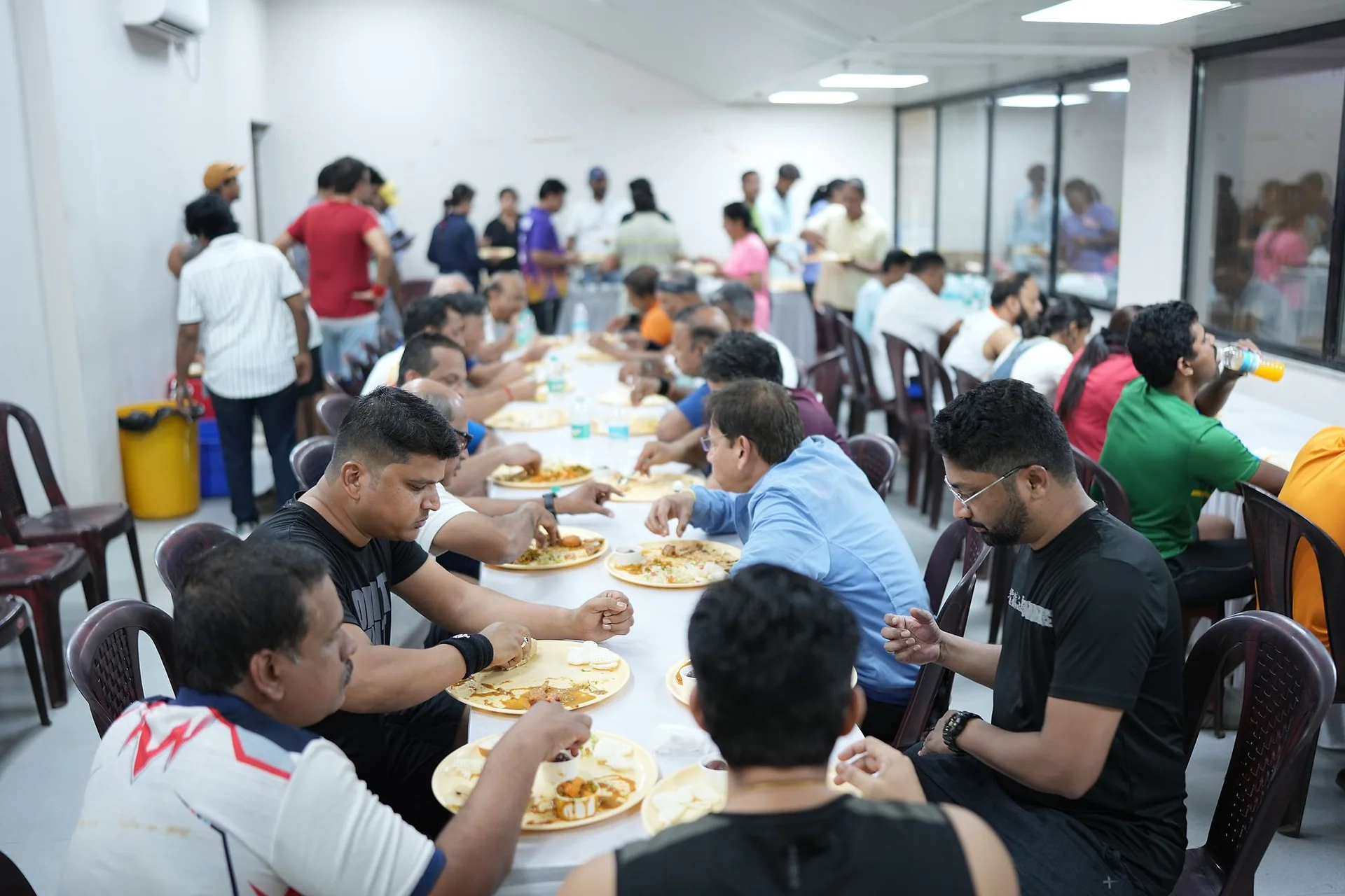 Participants sharing lunch together between matches